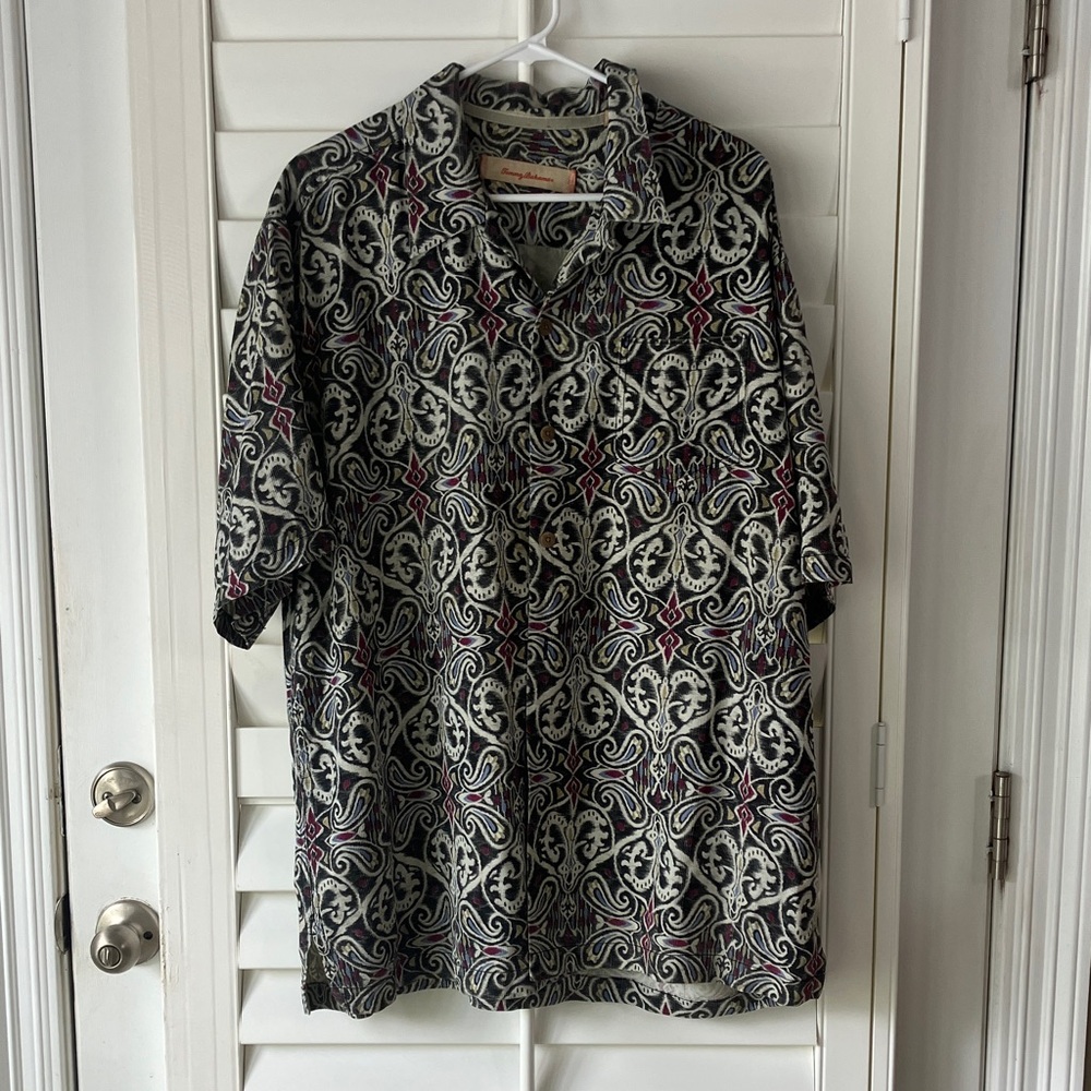 Tommy Bahama Black and White Patterned Shirt Size XL/TG